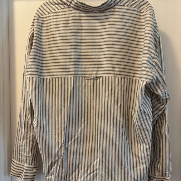 Vince Slim-Fitted Stripe Blouse Button Up Size Small - Picture 6 of 7
